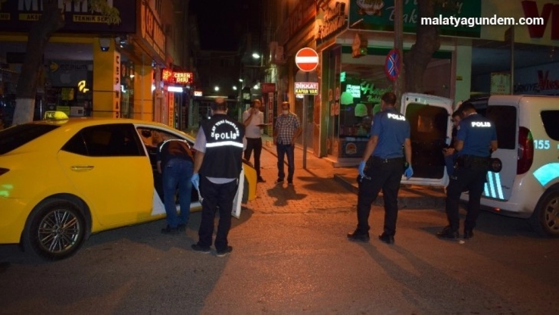 Silahlı bıçaklı kavgada 1'i ağır 4 yaralı