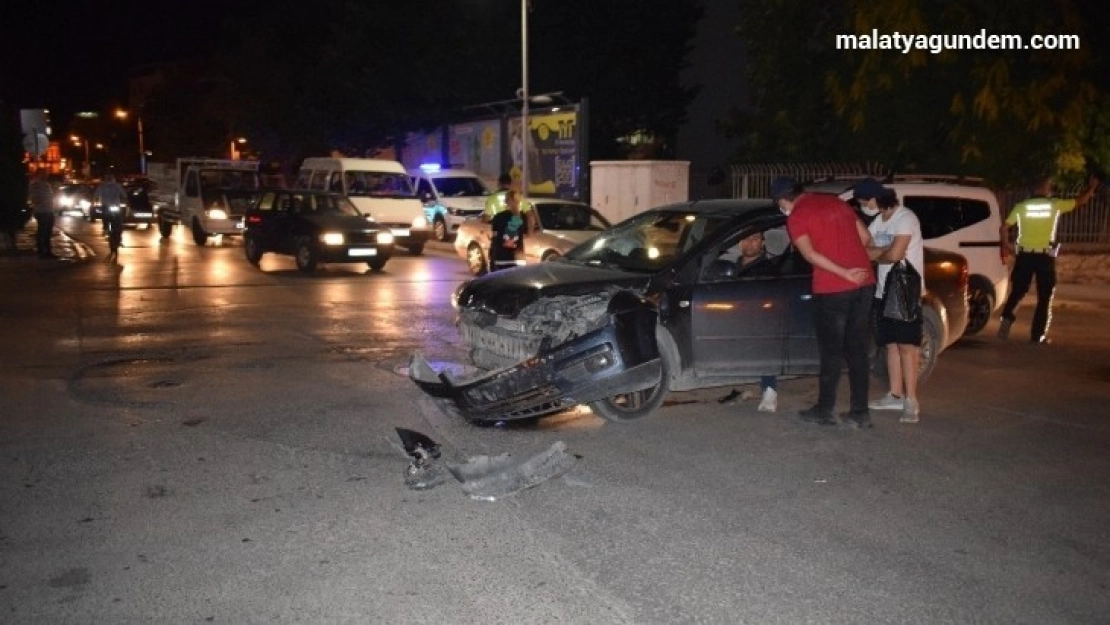 Malatya'da trafik kazası : 1 yaralı