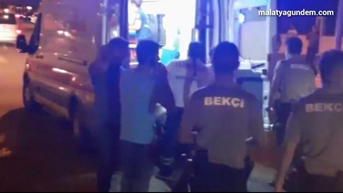 Kavşaktaki trafik kazasında 1 yaralı
