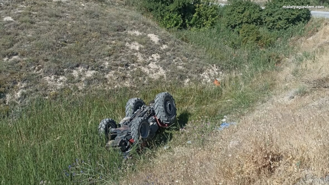 Malatya'da traktör şarampole yuvarlandı: 1 ölü