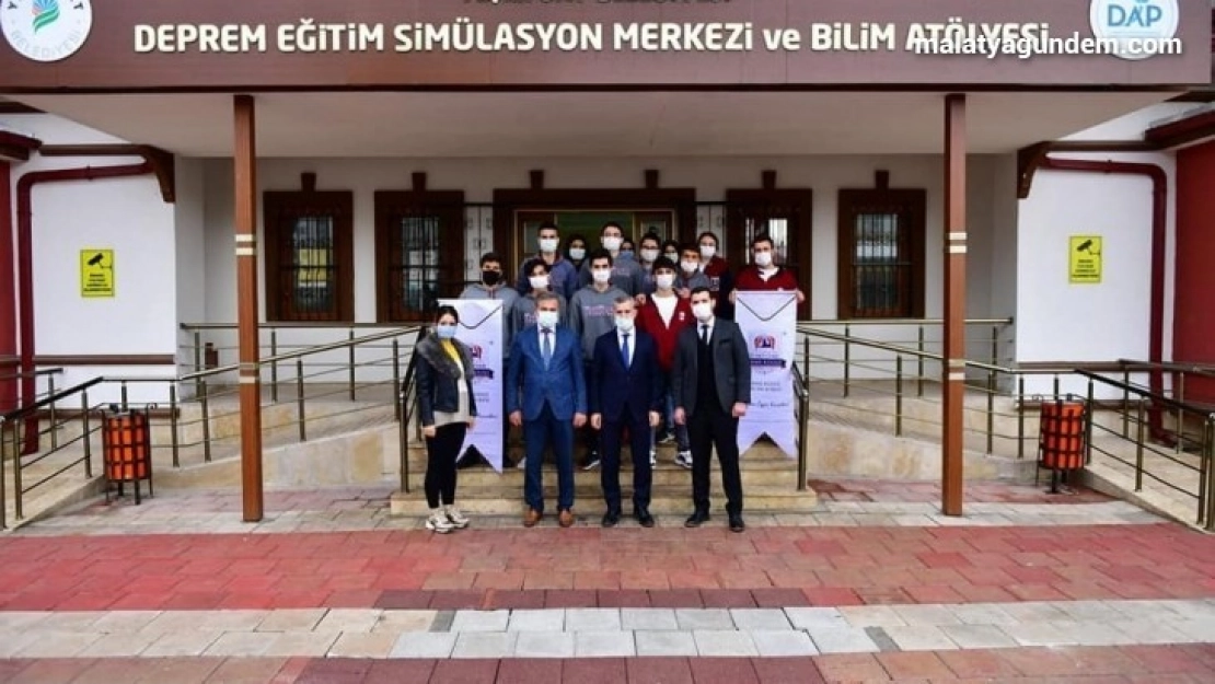 Malatya'da vatandaşlara deprem eğitimi