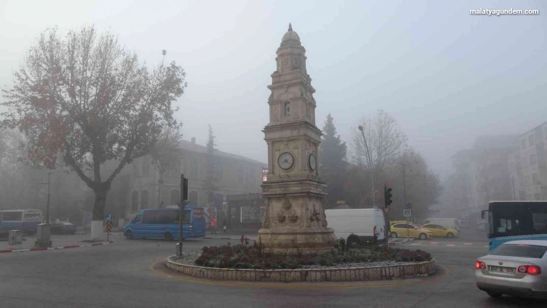 Malatya'da yoğun sis etkili oluyor