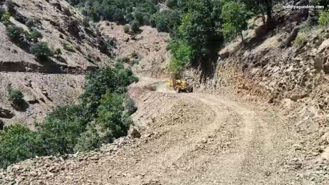 Malatya'da yol çalışmaları sürüyor