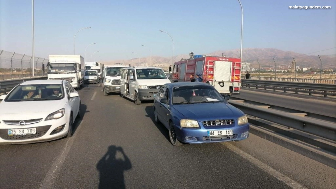 Malatya'da zincirleme kaza: 2 yaralı