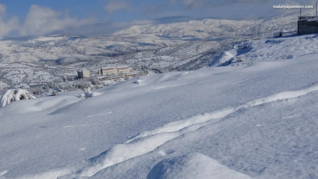 Malatya'nın iki ilçesinde eğitime kar engeli