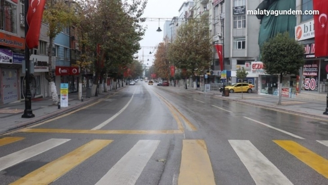 Sokağa çıkma kısıtlamasına genelde uyuluyor