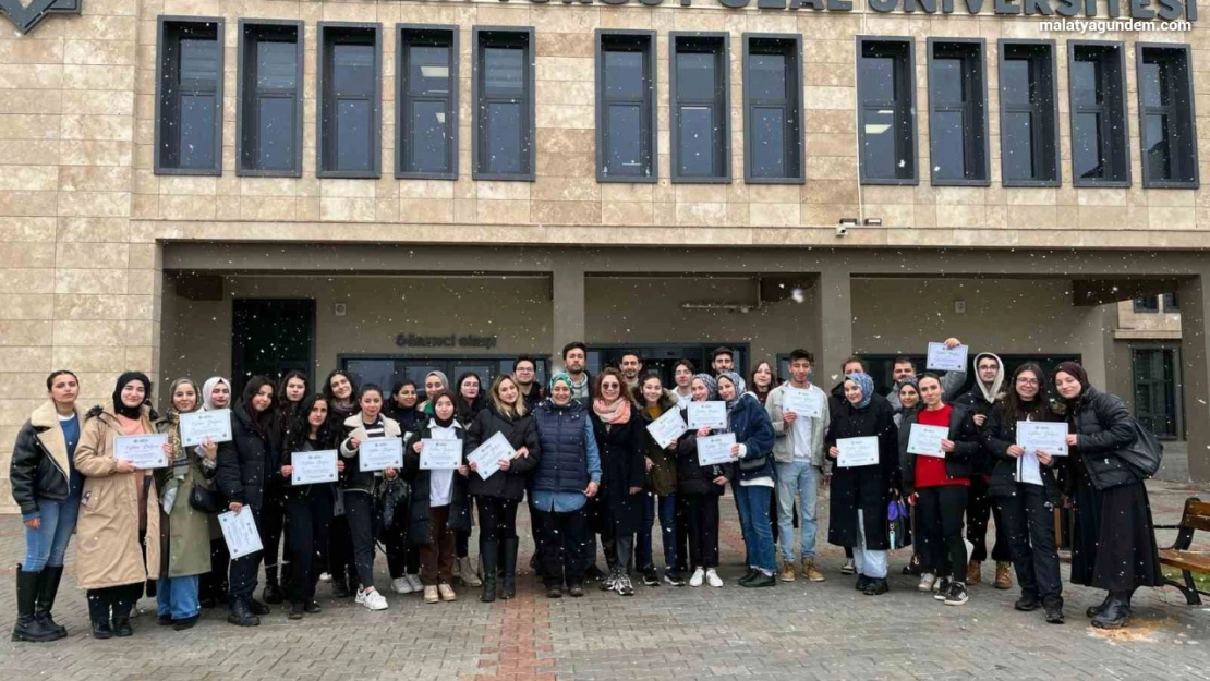 Malatya Turgut Özal Üniversitesi'nde fidan dikme etkinliği düzenlendi