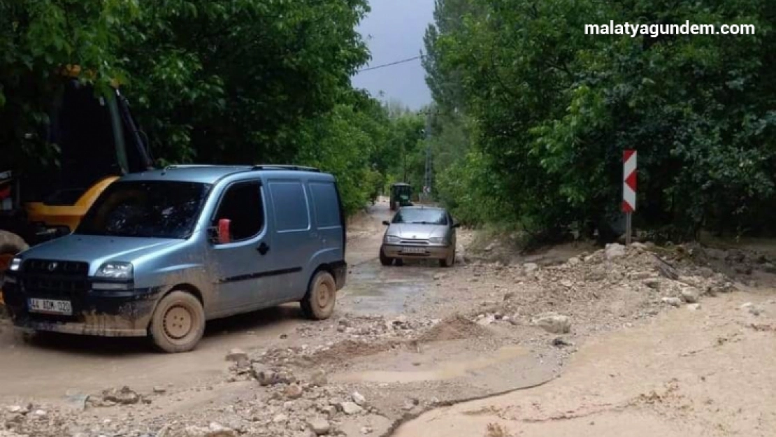 Malatya'yı sağanak vurdu