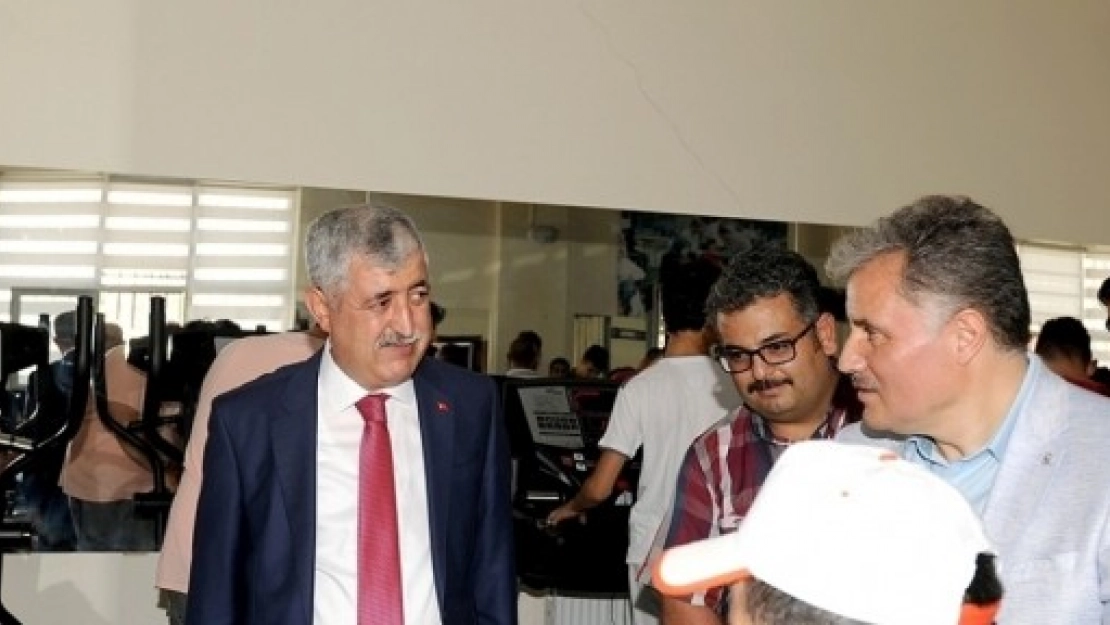 Hacı Uğur Polat Engelliler Spor Merkezini Ziyaret Etti