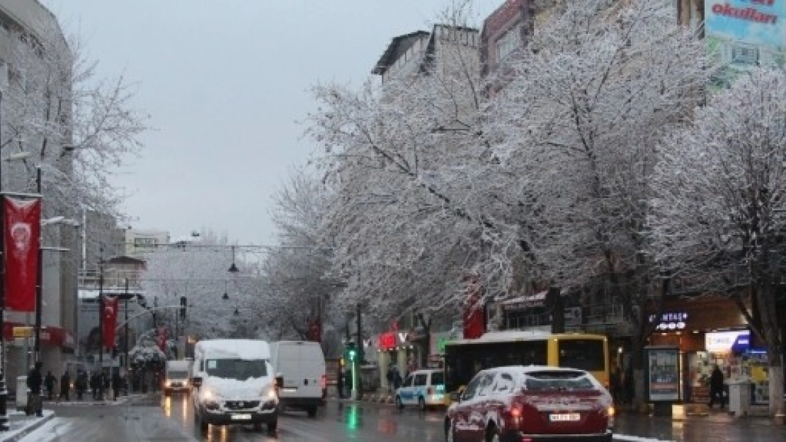 Malatya 'da Kar Yağışı Etkili  Oldu