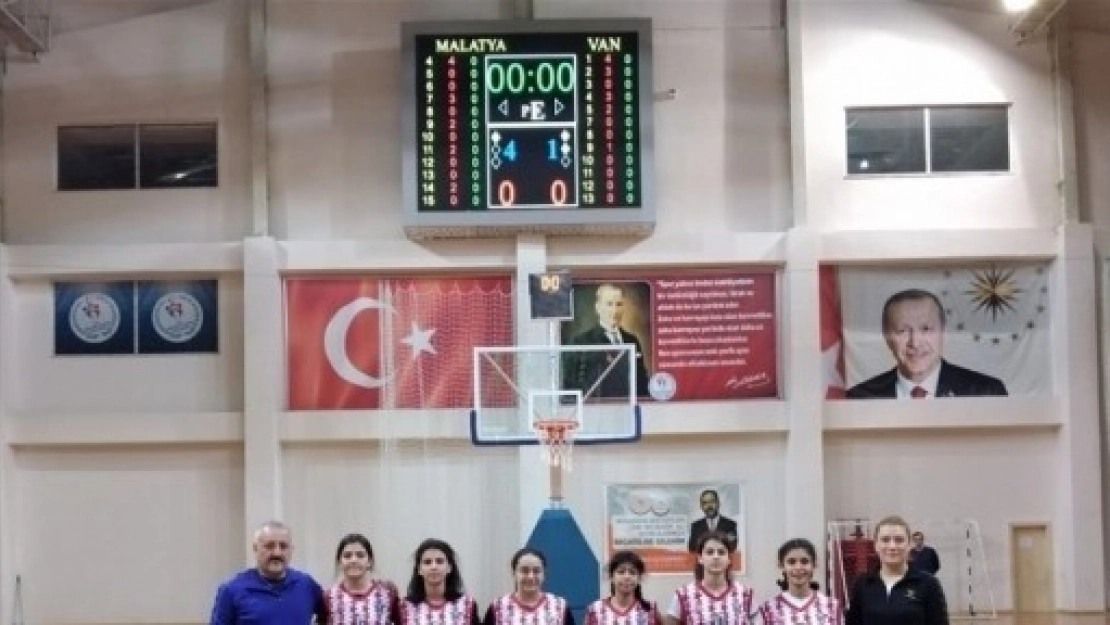 Kız Ve Erkek Takımı Yarı Finallere Katılma Hakkı Elde Etti