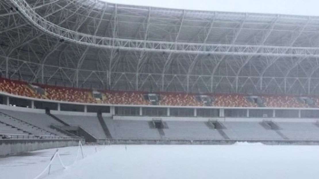 Malatya Stadı Karlar Altında