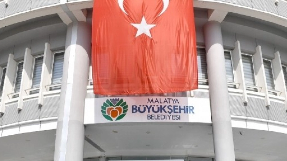 Taraftarlara Türk Bayrağı Dağıtılacak
