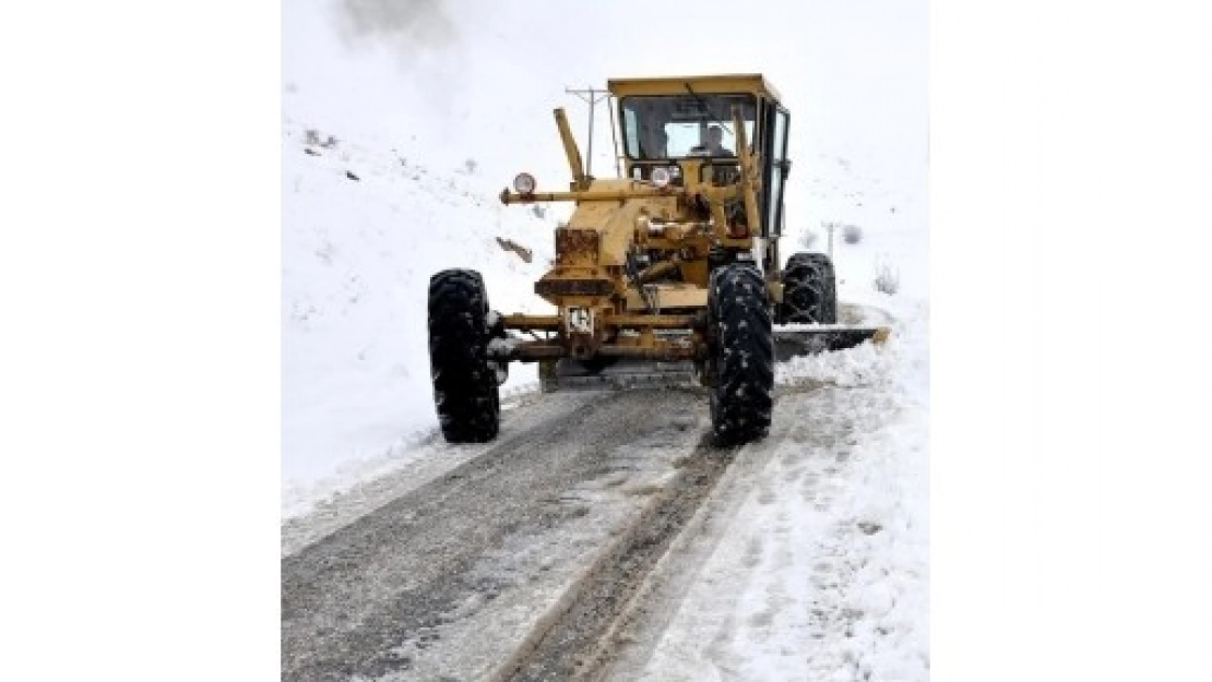 Malatya'da 61 Mahallenin Yolu Ulaşıma Kapandı