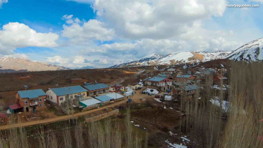 Malatyalı yaşlı çift depremde yaşadıklarını anlattı