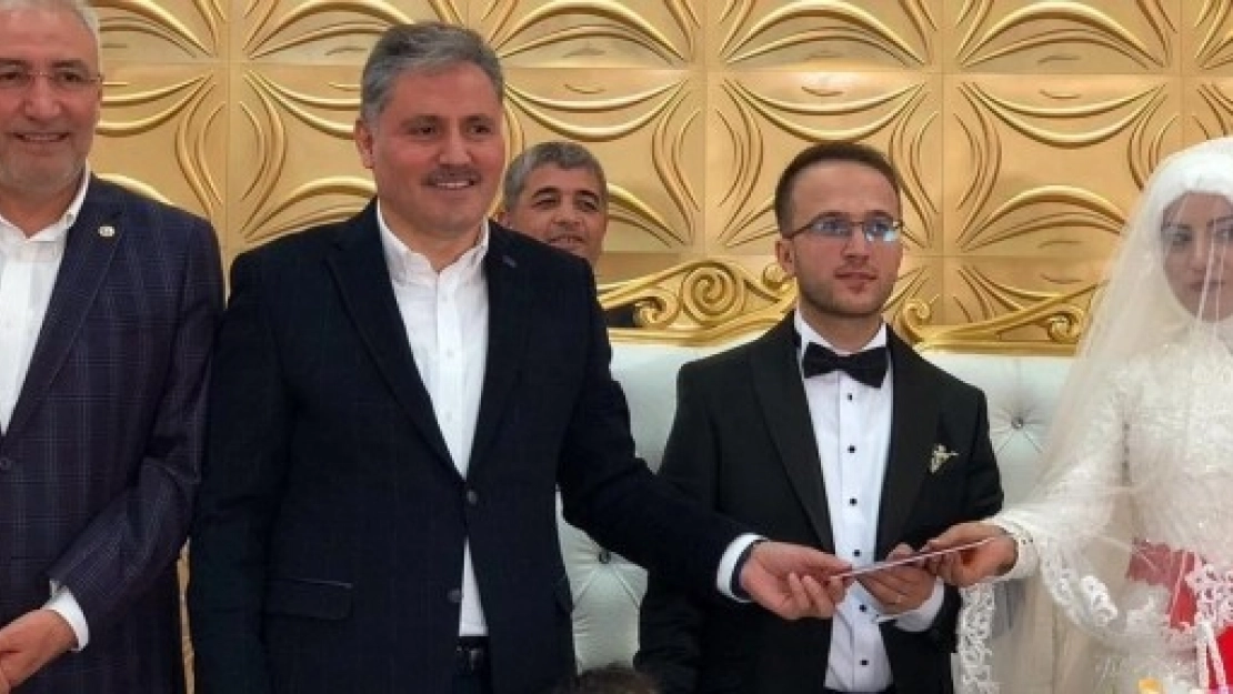 Malatyalı Gazeteci Sezai Erhan'ın Mutlu Günü