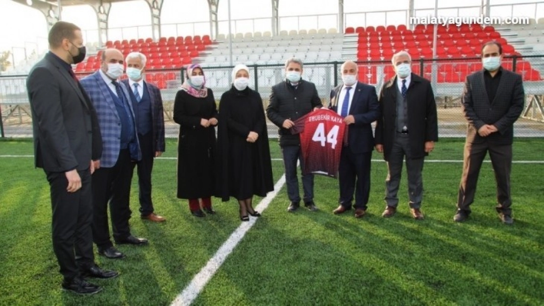 Milletvekili Çalık ve Başkan Güder, gençlik yatırımını inceledi