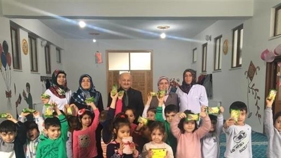Miniklerden, 'Her Sınıfın Bir Yetim Kardeşi Var' Projesi