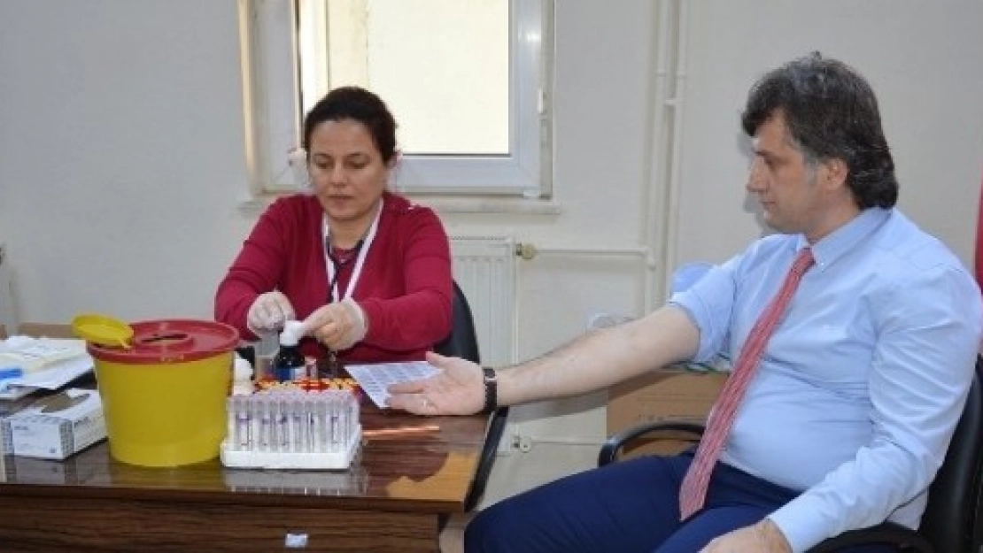 Motaş Çalışanlarından, Kızılay'a Destek