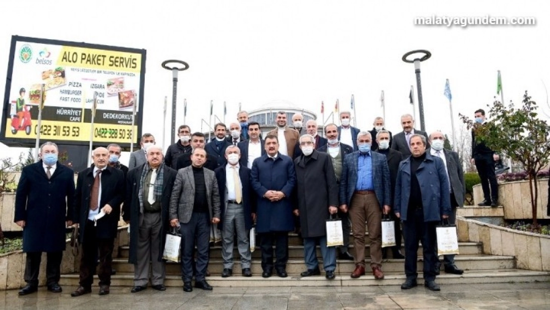 Muhtarlar sosyal tesisleri gezdi