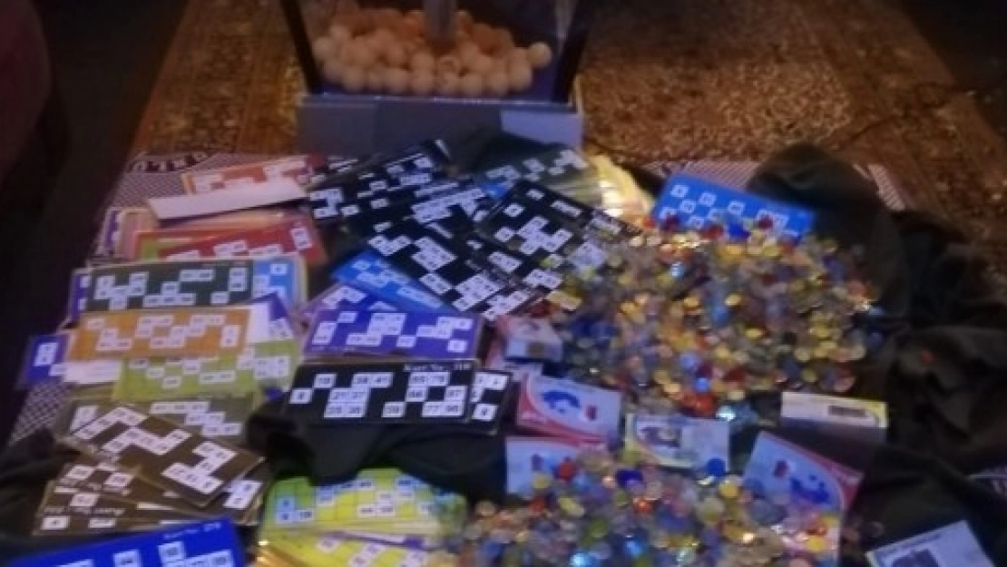 Mühürlenen Dernekte Tekrar Kumar Oynattılar
