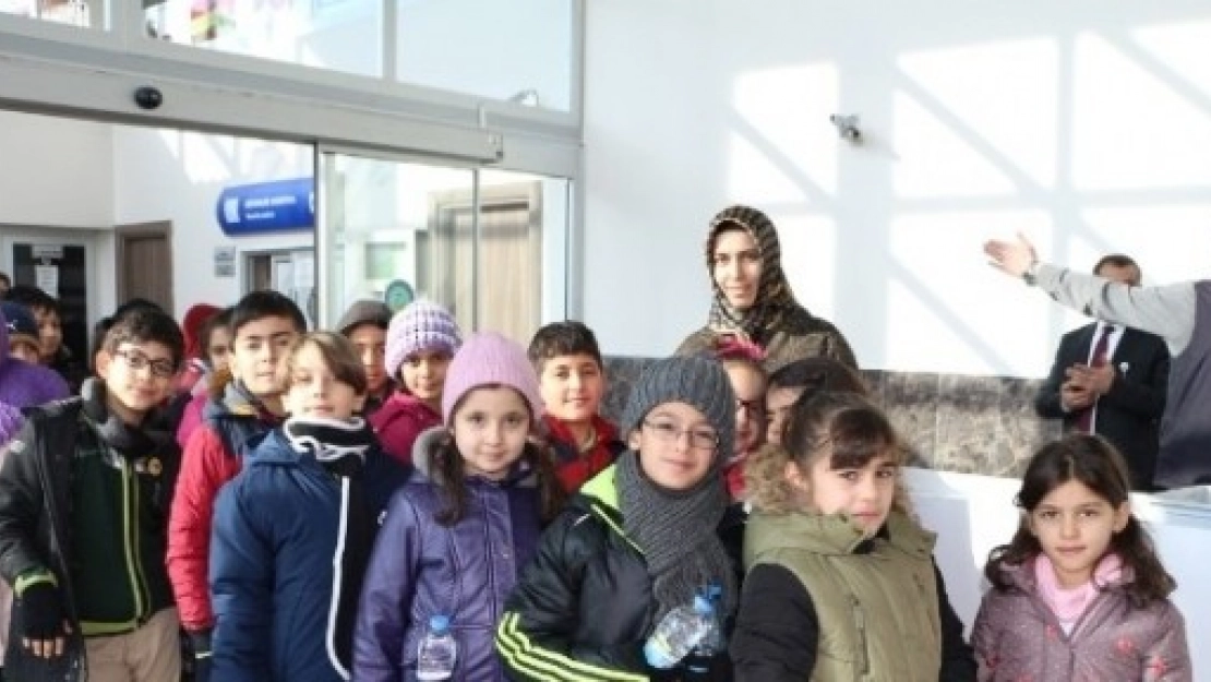 Öğrenciler Havalanını Gezdi