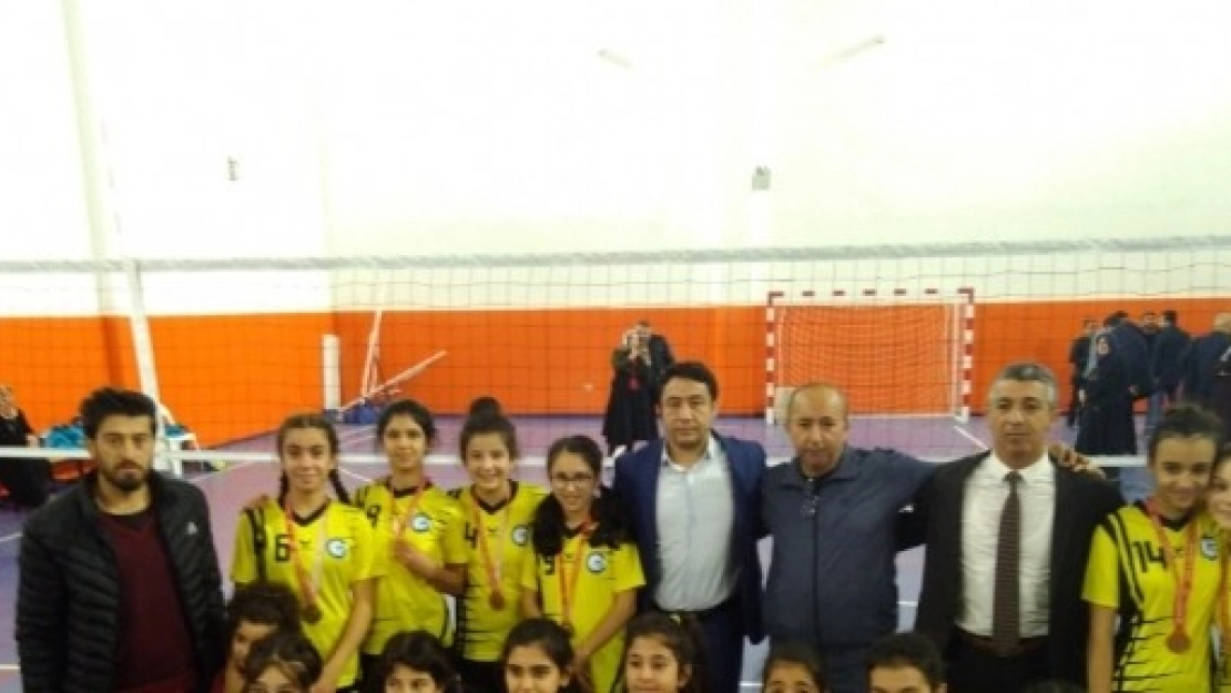 Okullar Arası Voleybolda Şampiyon Belli Oldu