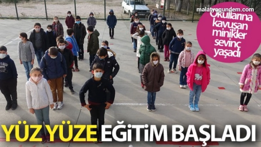 Okullarına kavuşan öğrenciler sevinç yaşadı