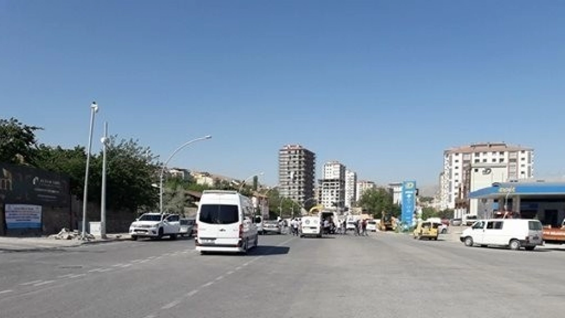 Otomobilin Çarptığı Yaşlı Adam Öldü
