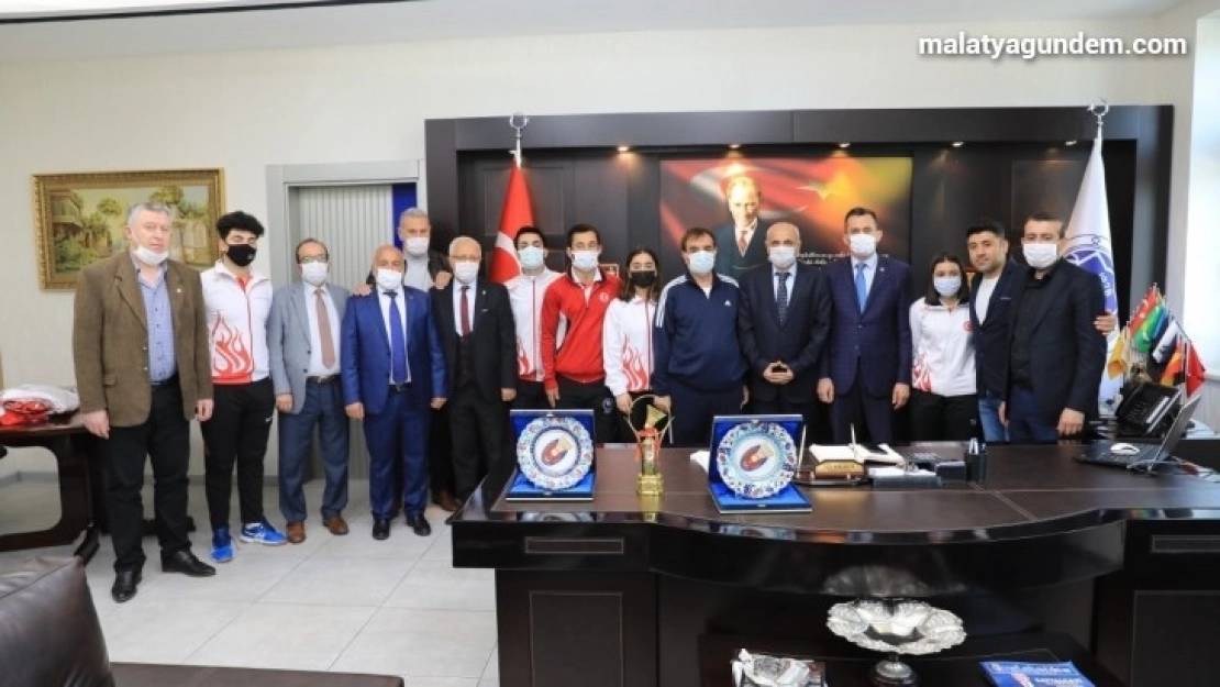 Özmekik'ten Battalgazi Belediyesi'ne teşekkür ziyareti