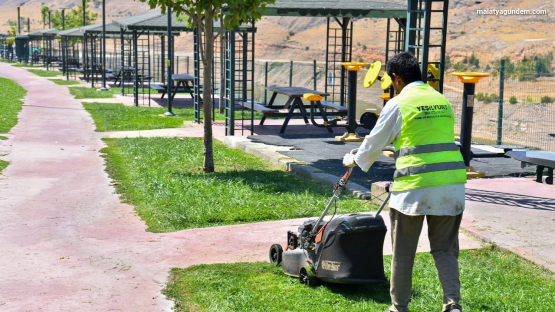 Parklarda yenileme çalışmaları vatandaşlardan tam not aldı