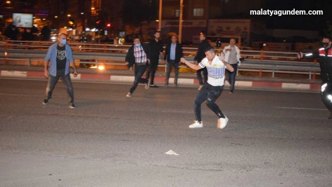 Polis merkezine gitmemek için intihara kalkıştı, biber gazı ile etkisiz hale getirildi