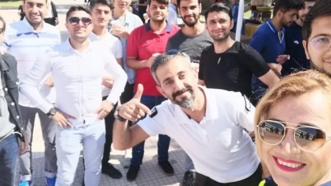 Polislerden, 'El Ele Güvenli Geleceğe' Projesi