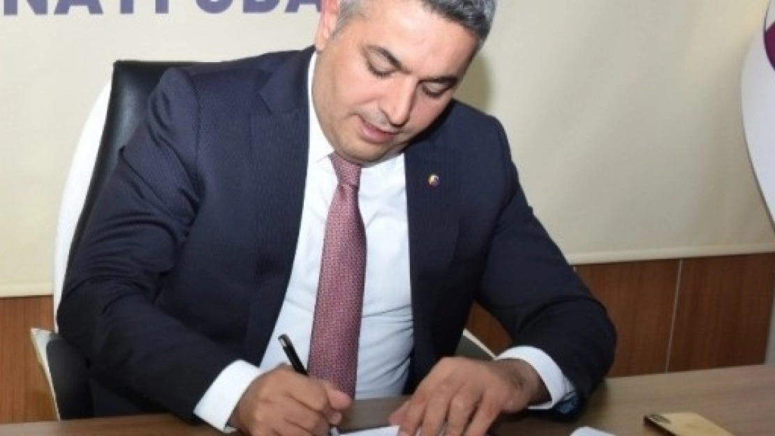 Sadıkoğlu'ndan Öğretmenler Günü Kutlaması