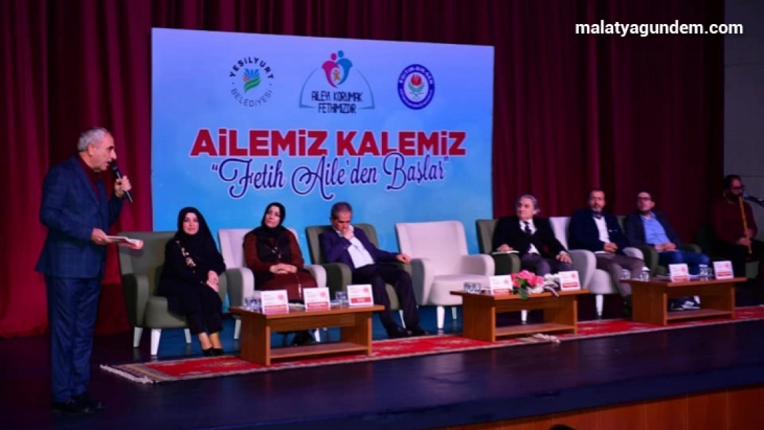 Şiir dinletisi, duygusal anların yaşanmasına neden oldu