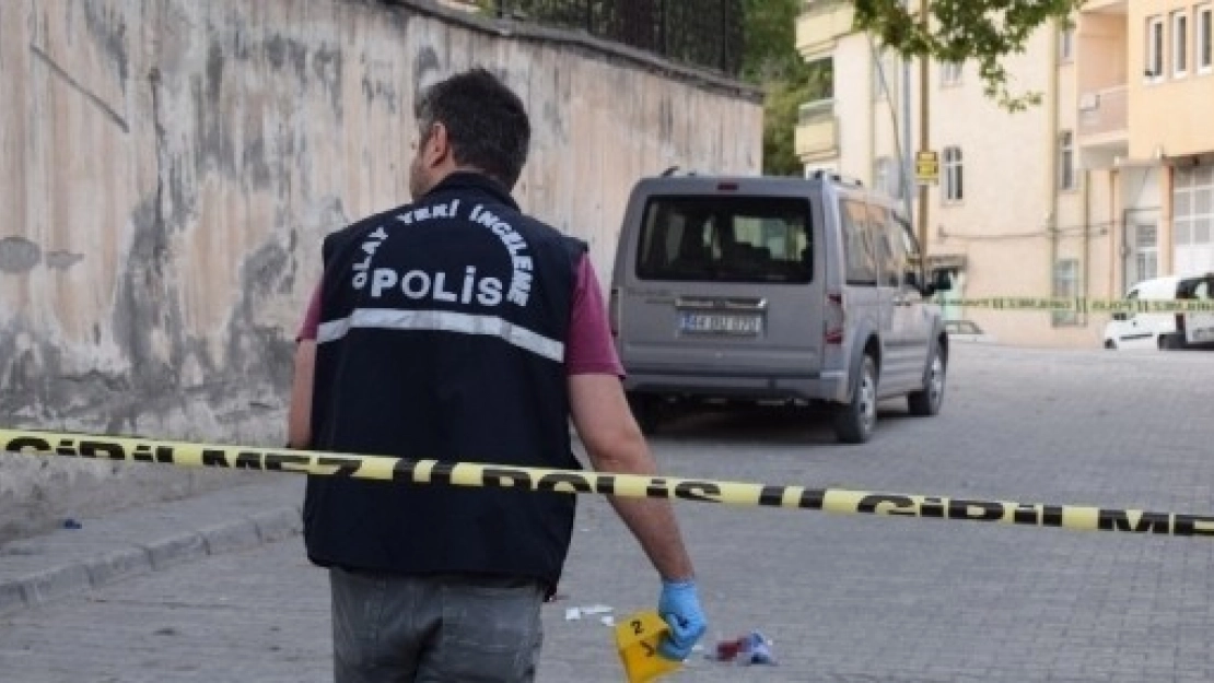 Silahla Kendini Yaraladı