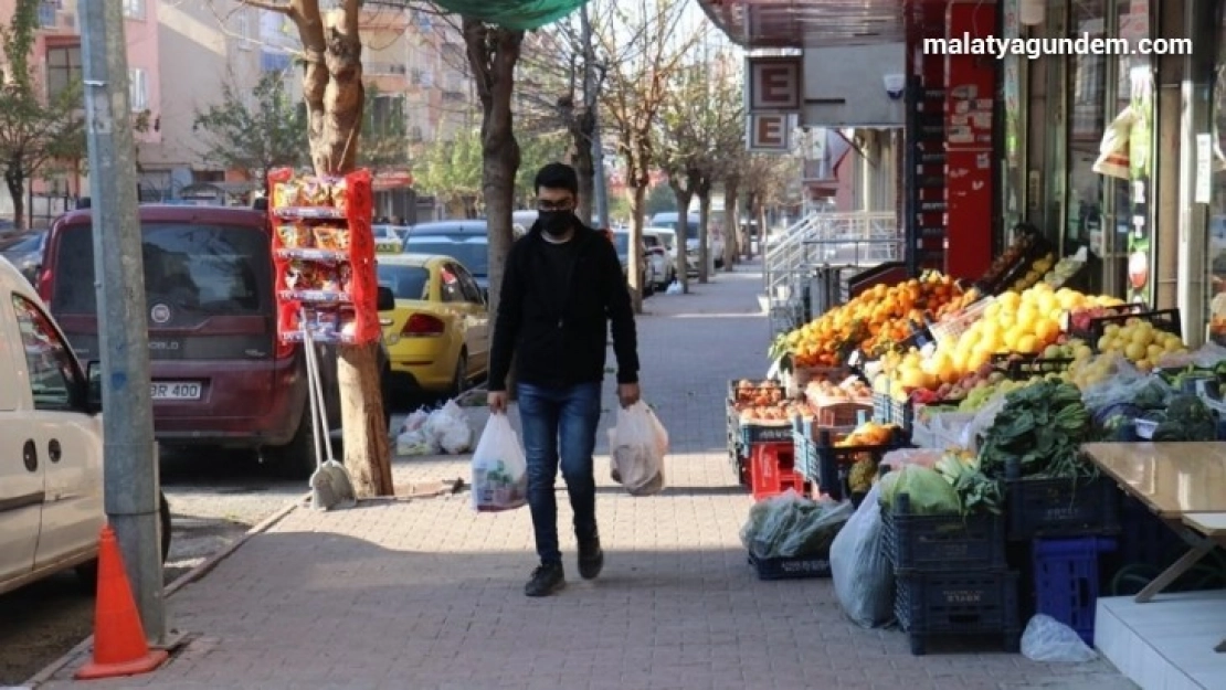 Sokağa çıkma kısıtlaması mahalle bakallarının önemini ortaya çıkardı