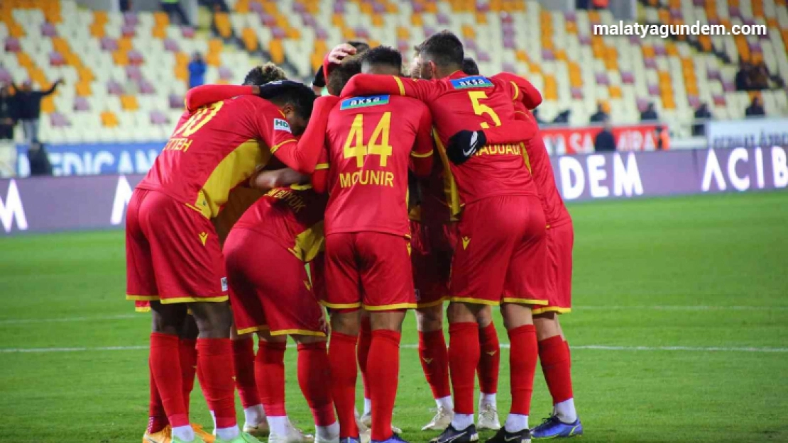 Spor Toto Süper Lig: Yeni Malatyaspor: 2 - Kayserispor: 0 (İlk yarı)