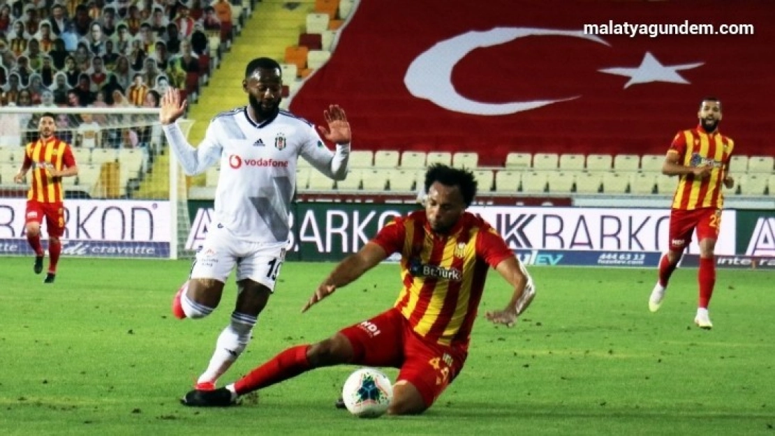 Süper Lig: Yeni Malatyaspor: 0 - Beşiktaş: 0 (İlk yarı)