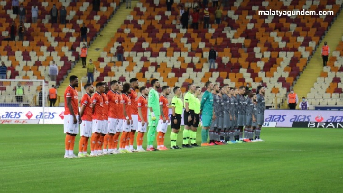 Süper Lig: Yeni Malatyaspor: 3 - Fatih Karagümrük: 2 (İlk yarı)