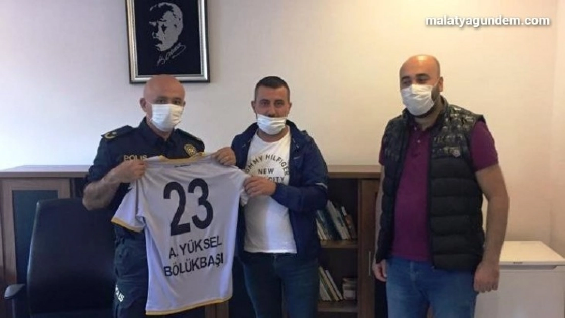 Taraftarlardan, Spor Şube Müdürüne ziyaret