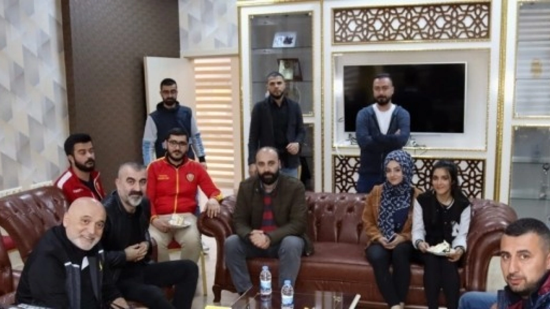 Taraftarlardan Hikmet Karaman'a Sürpriz