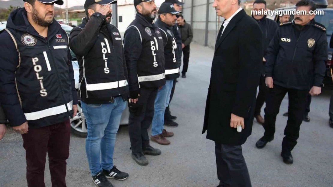 Vali Baruş polislerle iftar yaptı