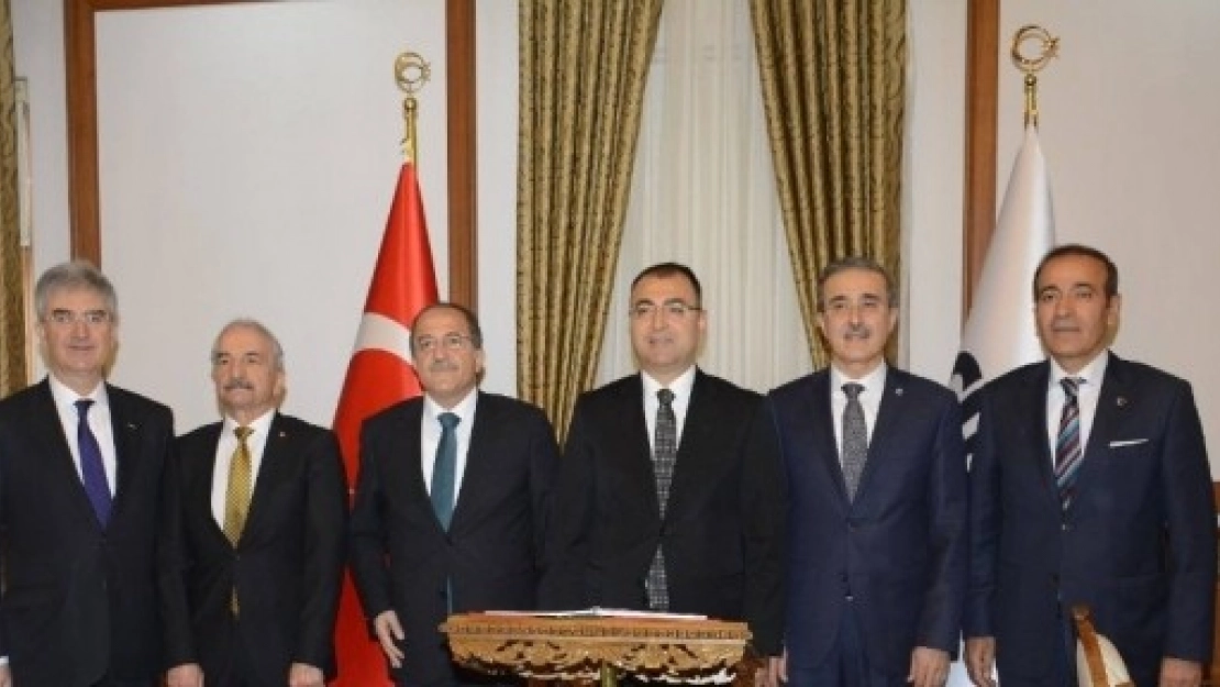 Vali Toprak Şuay Alpay'ı Makamında Ağırladı