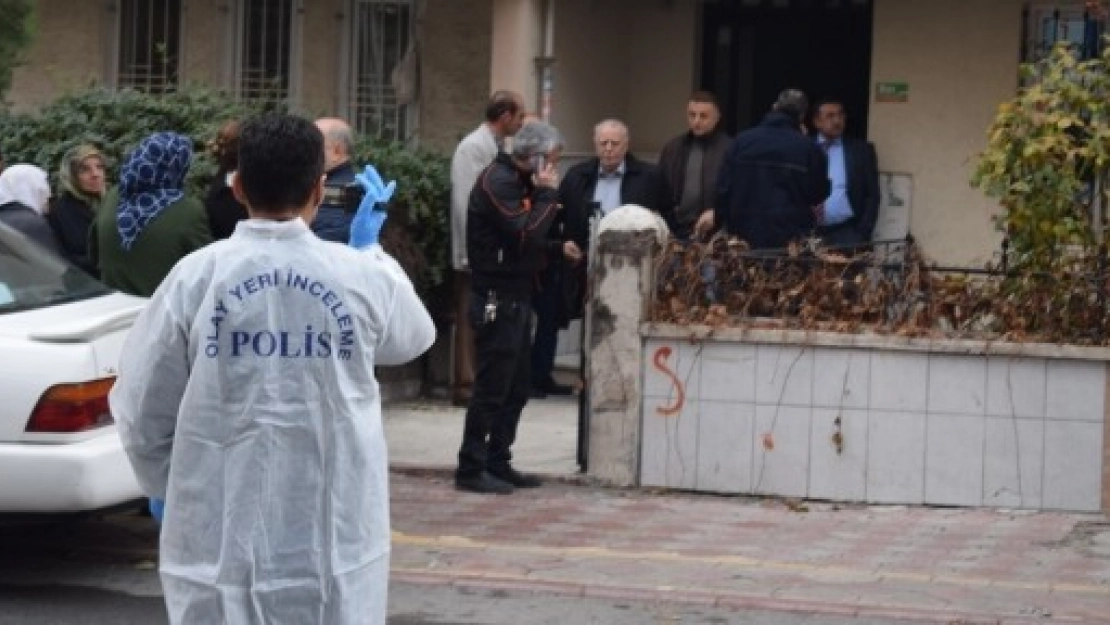 Yaşlı Adam Evinde Ölü Bulundu
