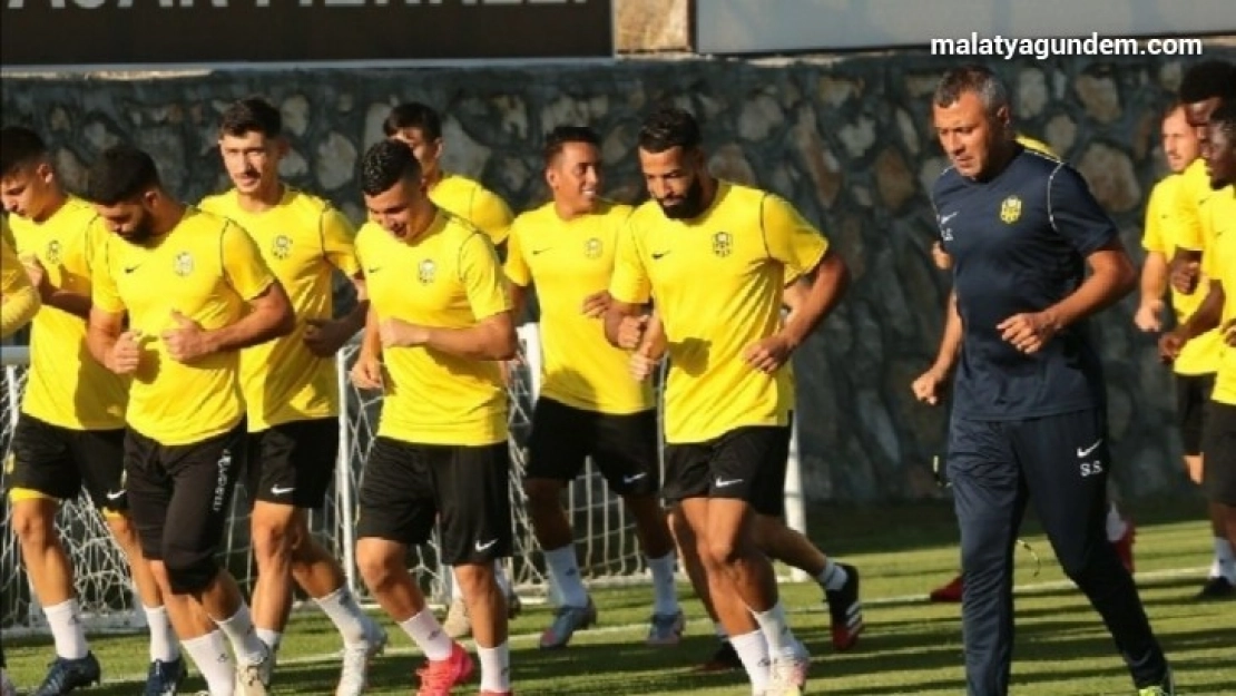 Yeni Malatyaspor transferde 9 ismi kadrosuna kattı