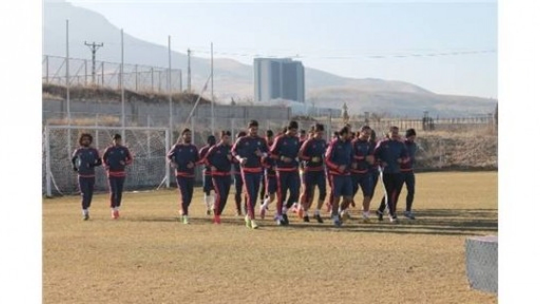 Yeni Malatyaspor, İlk Yarıyı Galibiyetle Kapatmak İstiyor