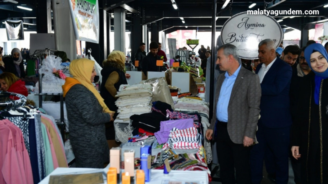 Yeşilyurt 3. Alış Veriş fuarında kadınların el emekleri sergilendi