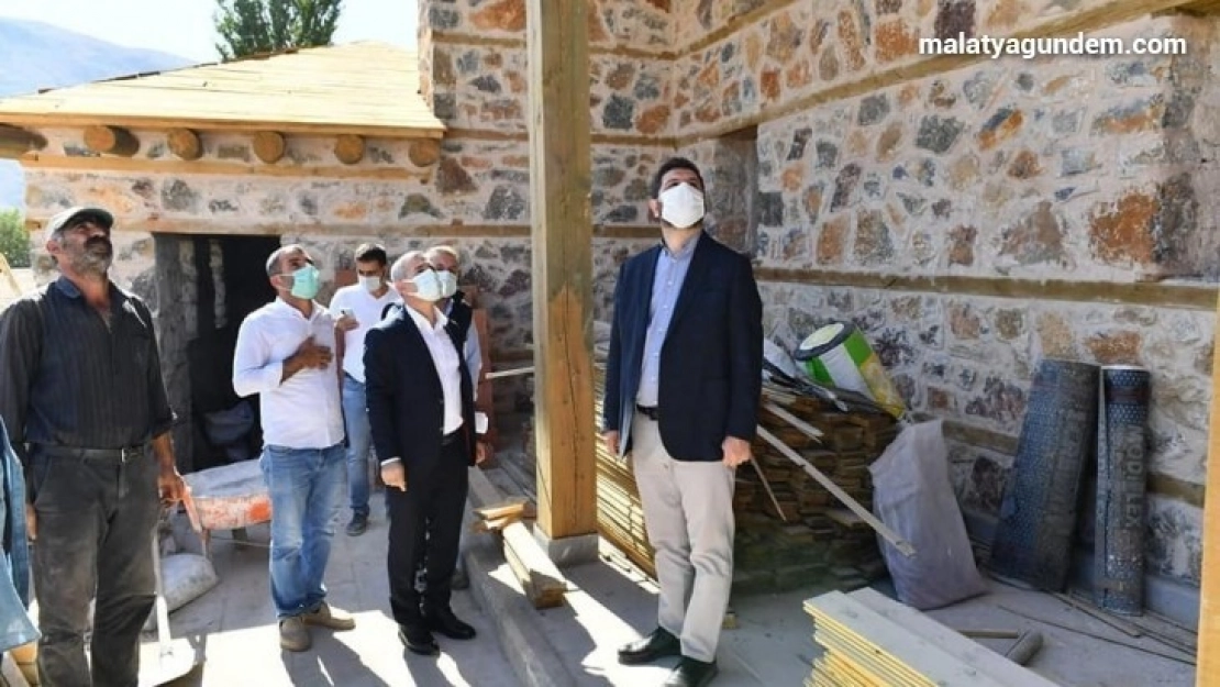 350 yıllık tarihi cami restore edildi