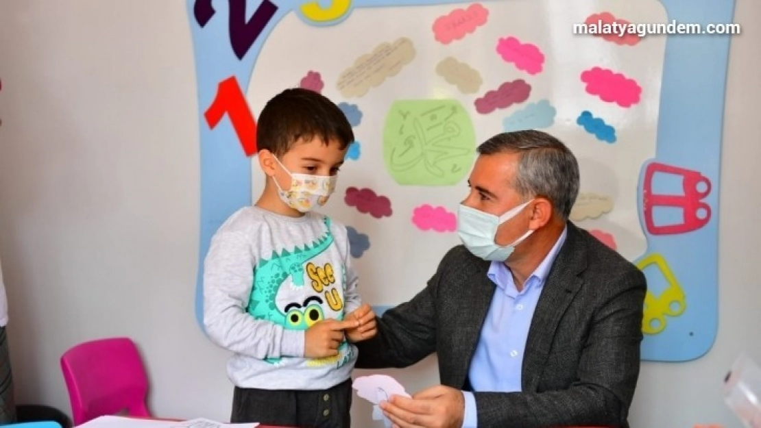 Yeşilyurt Belediyesi pandemi tedbirleriyle faaliyetlerine devam ediyor